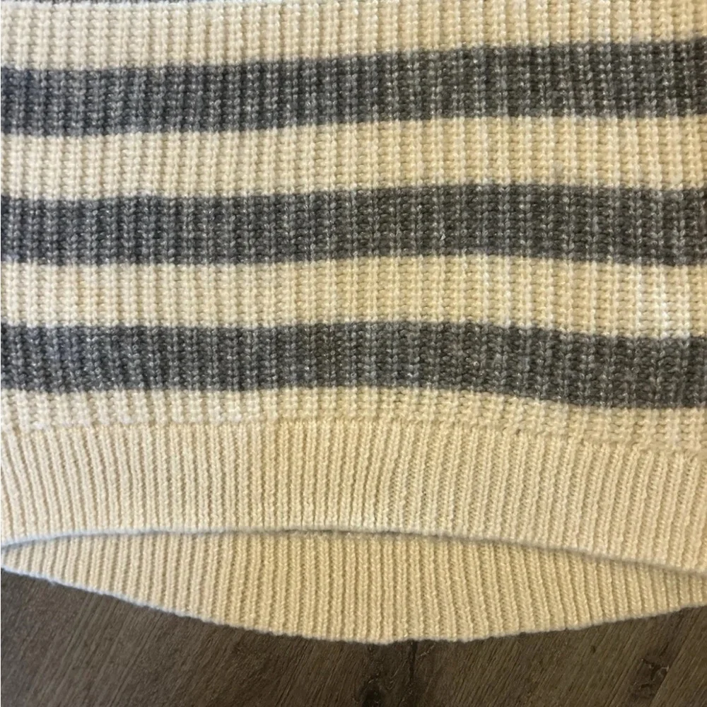 Banana Republic Womens Italian Yarn Sweater Small Ivory Gray‎ Striped Wool Blend
